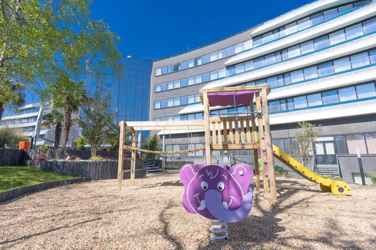 Novotel Poitiers Site Du Futuroscope Chasseneuil-du-Poitou Exteriör bild