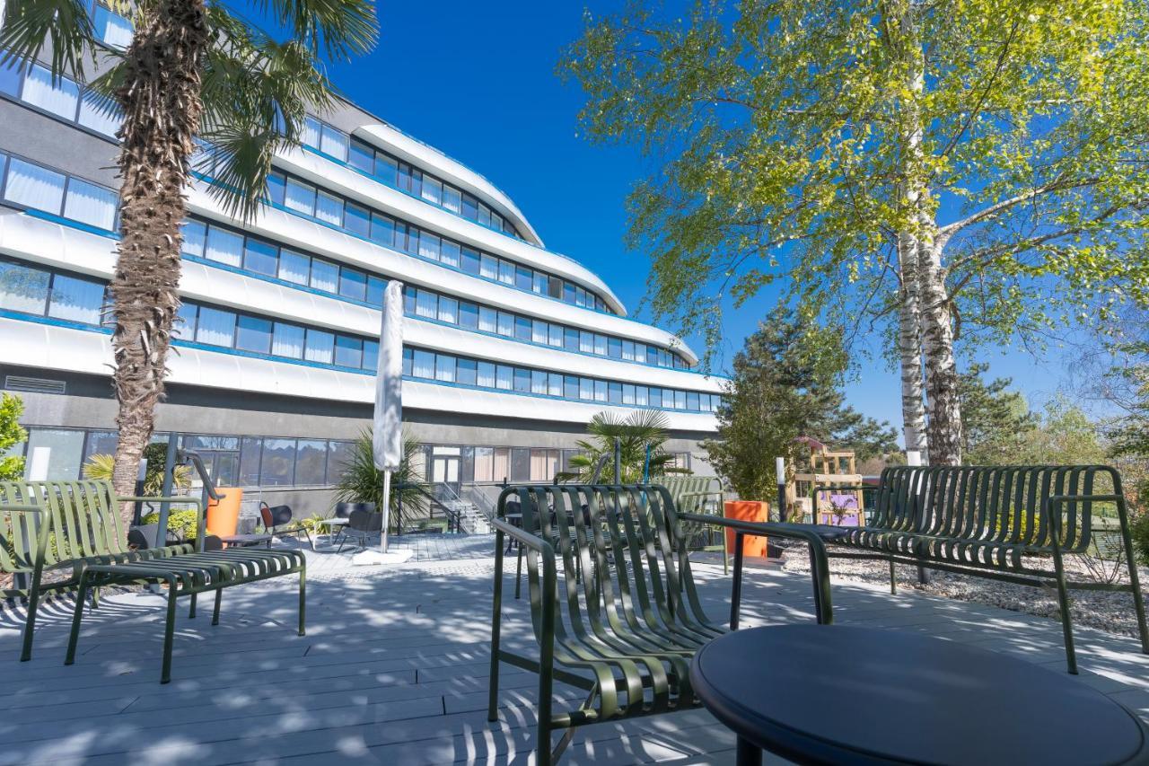 Novotel Poitiers Site Du Futuroscope Chasseneuil-du-Poitou Exteriör bild
